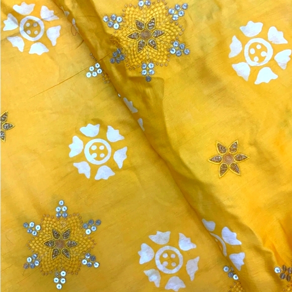 Muslin Embroidery Fabric - Picture 1 of 1